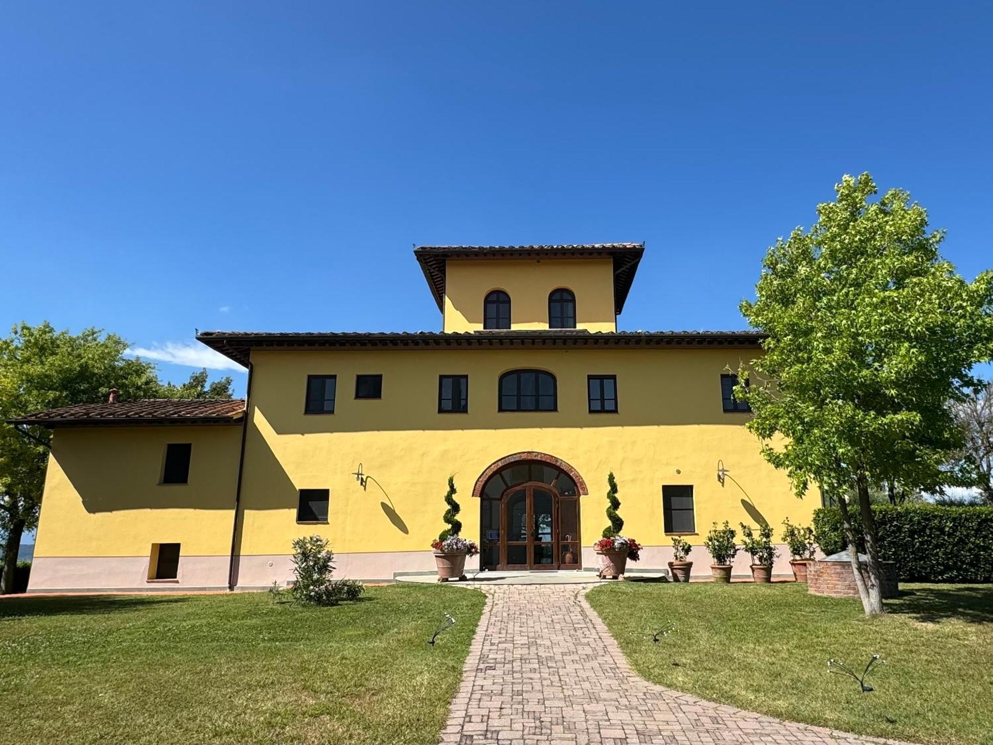 Agriturismo Cascina Cipressa San Romano  Экстерьер фото