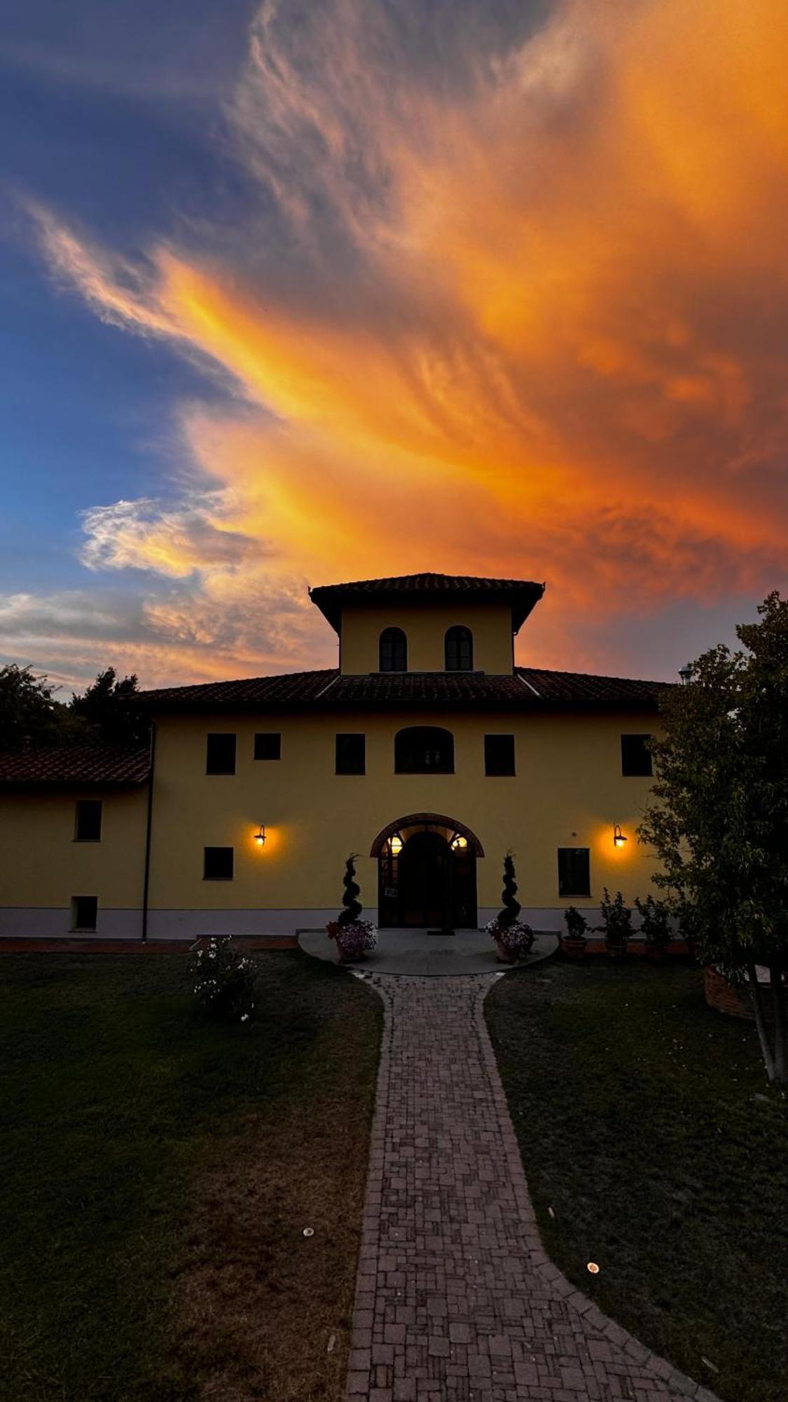 Agriturismo Cascina Cipressa San Romano  Экстерьер фото