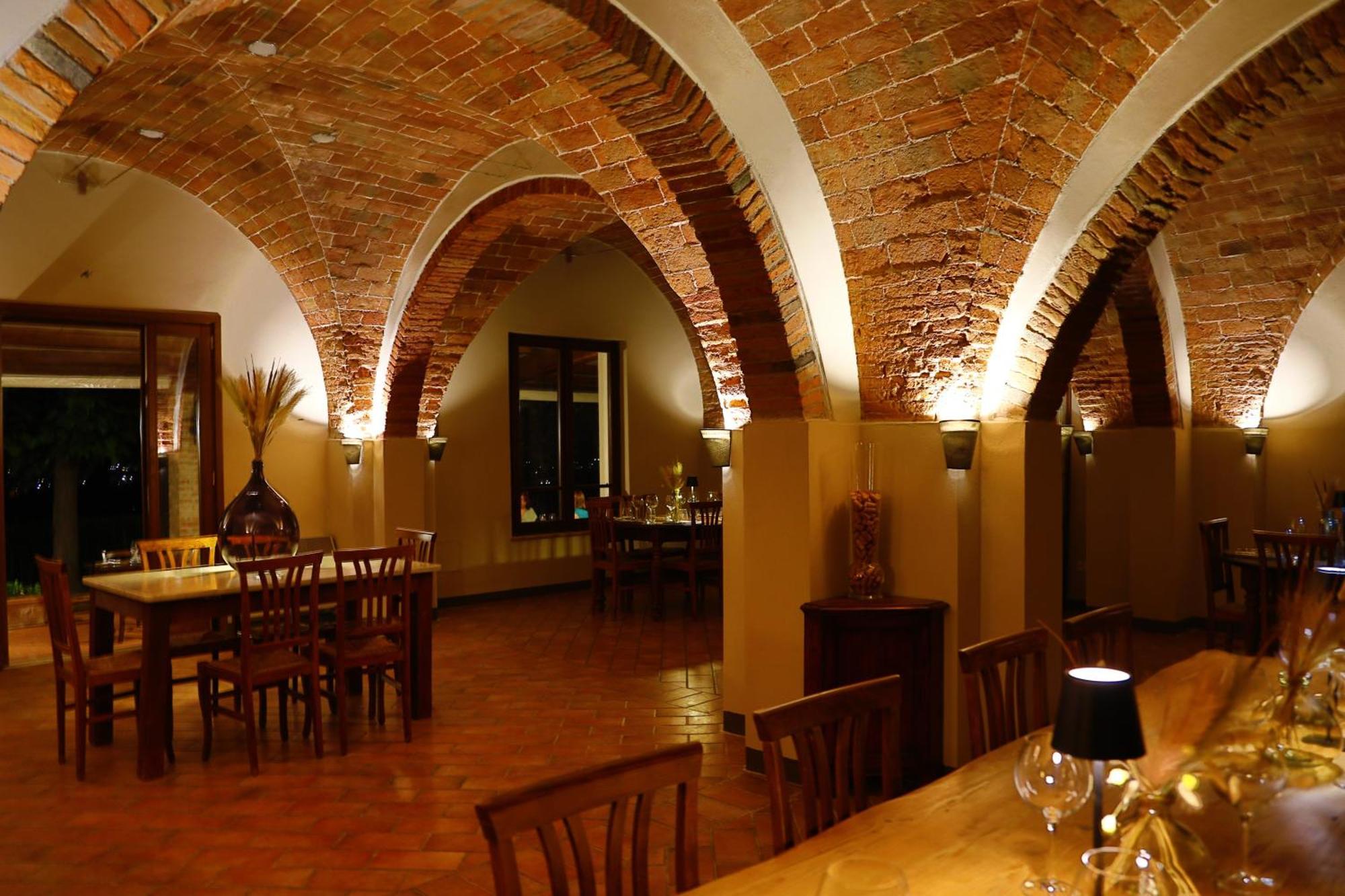Agriturismo Cascina Cipressa San Romano  Экстерьер фото